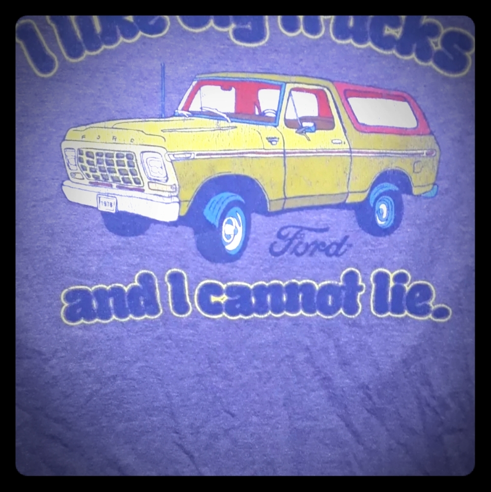 Men's Ford t shirt. Xl